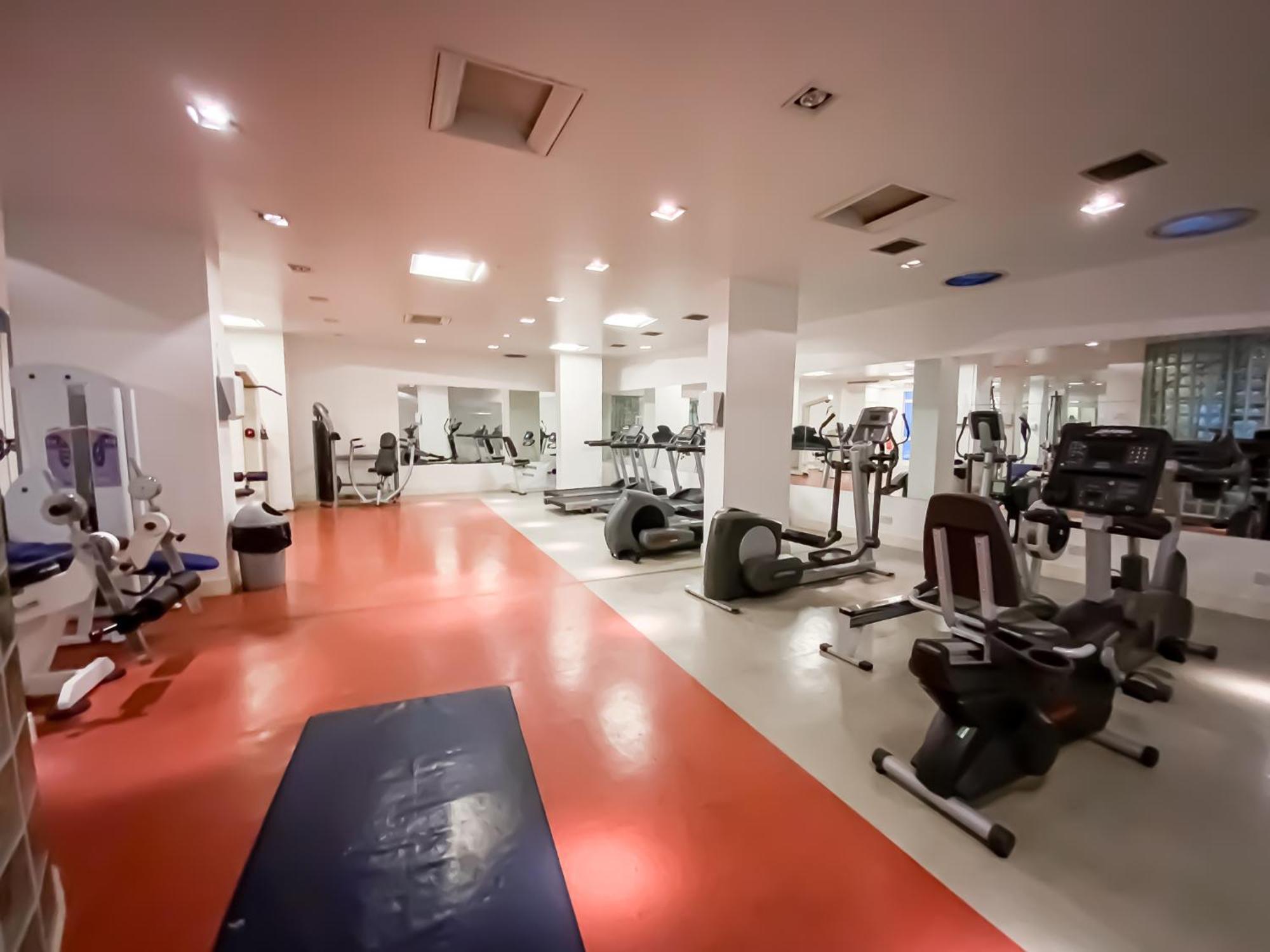 Lovely 1 Bedroom With Hottub, Sauna, Gym * Londen