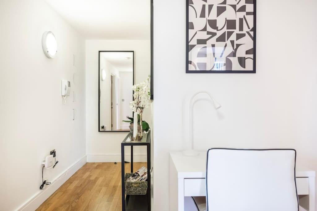 Apartment Contemporary 2 Bedroom Flat In Canary Wharf London
