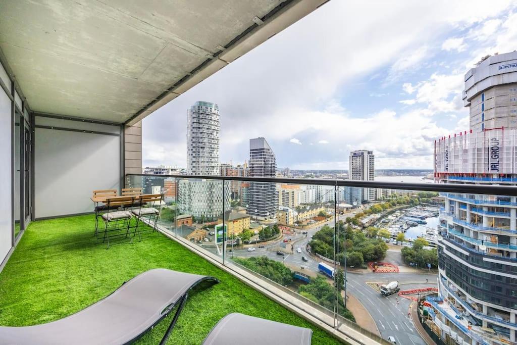 Apartment Contemporary 2 Bedroom Flat In Canary Wharf *