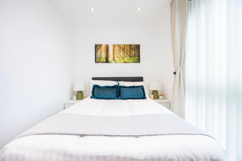 Contemporary 2 Bedroom Flat In Canary Wharf * London
