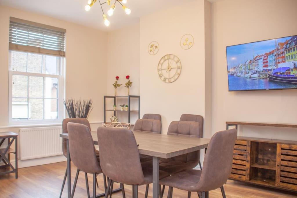 Spacy 3 Bedroom Woolwich * London
