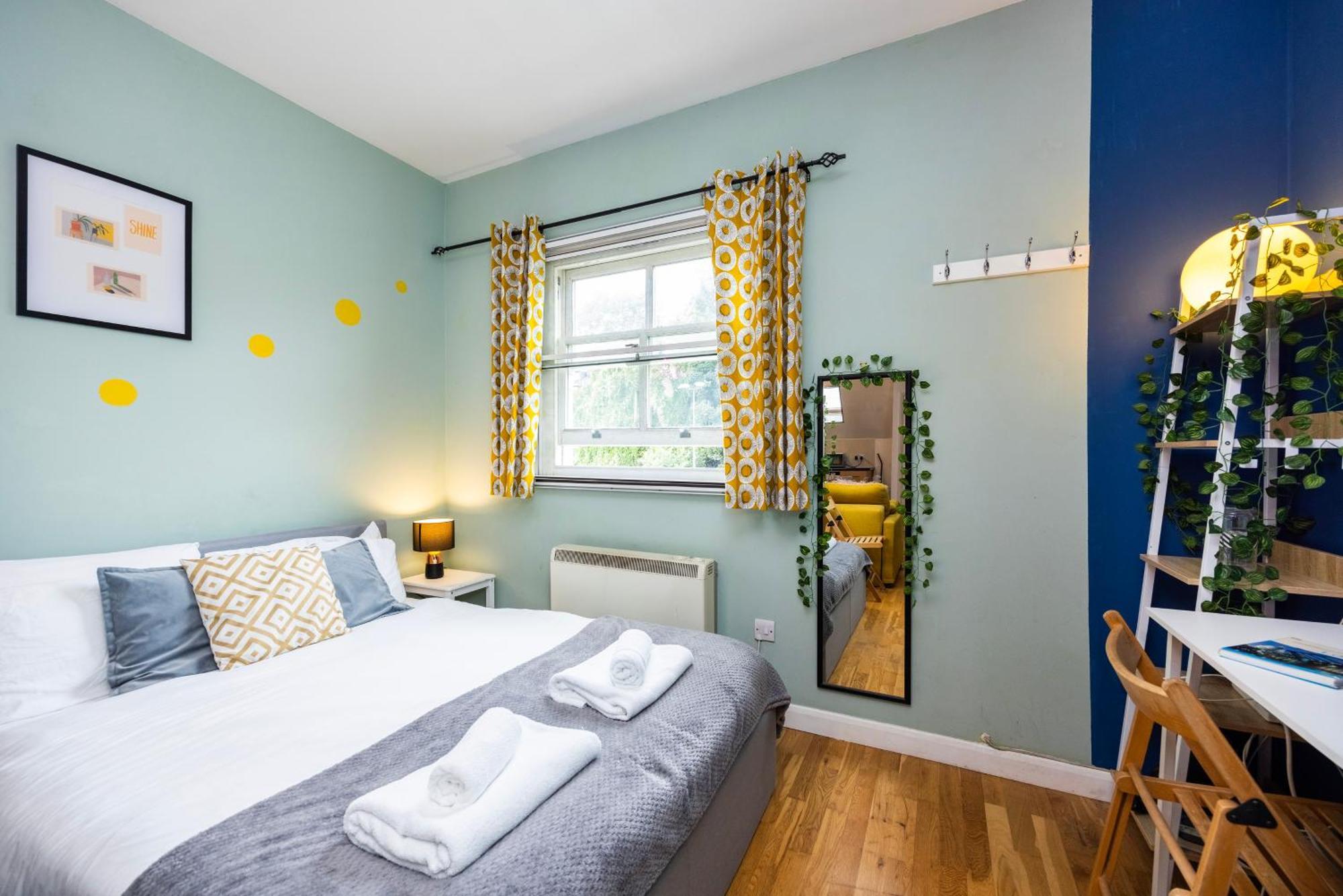 Vibrant Fresh Flat Near The Station - New Cross - Goldsmiths * London