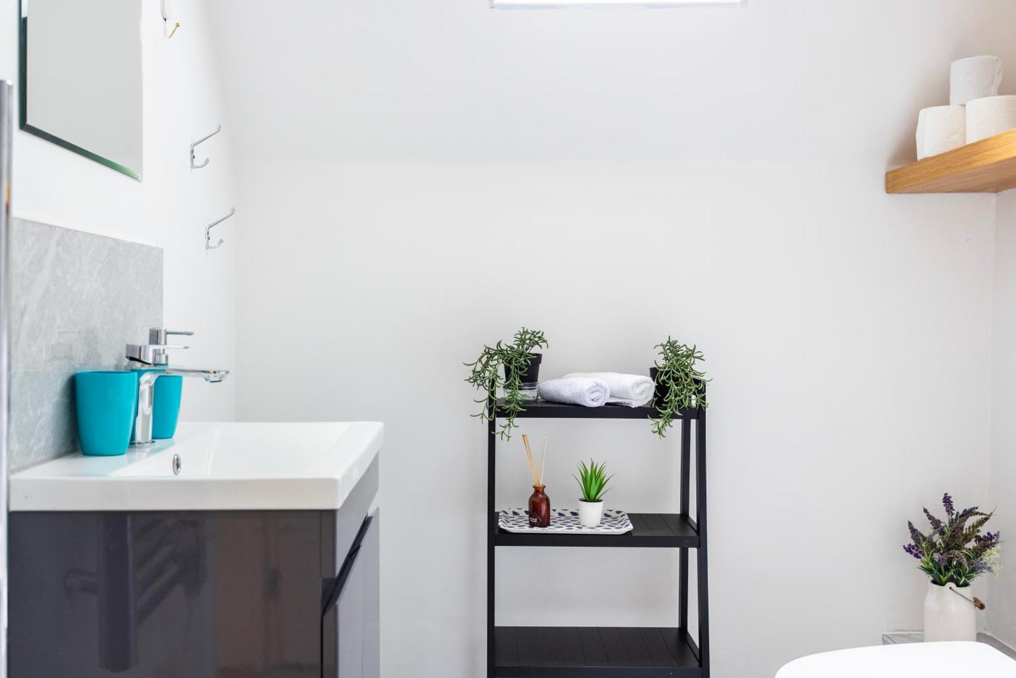 Vibrant Fresh Flat Near The Station - New Cross - Goldsmiths