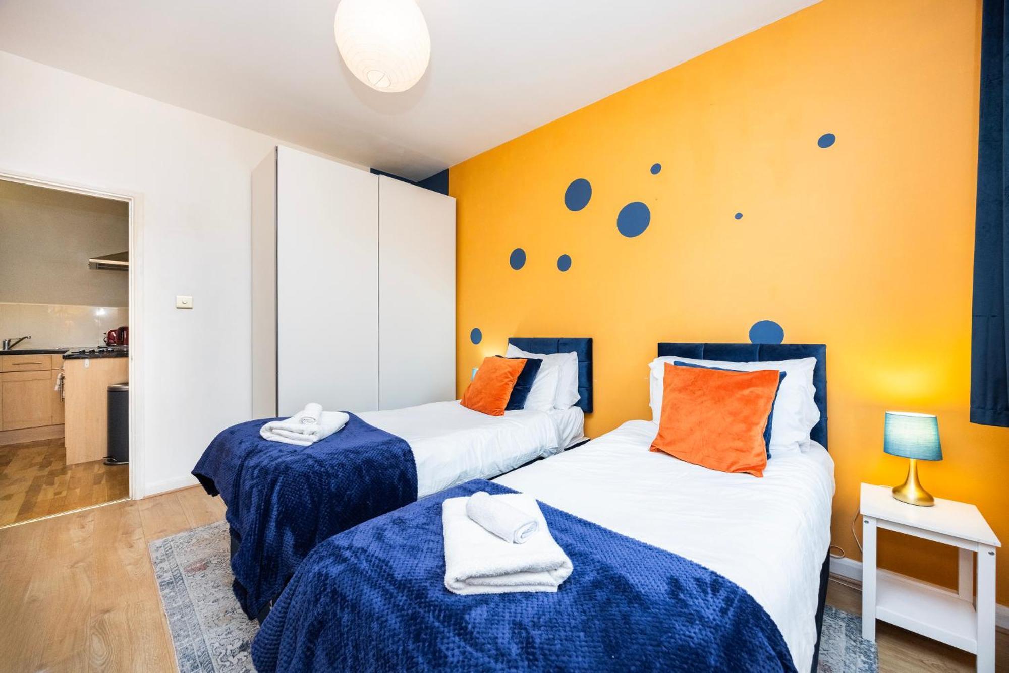 Vibrant Fresh Flat Near The Station - New Cross - Goldsmiths * London