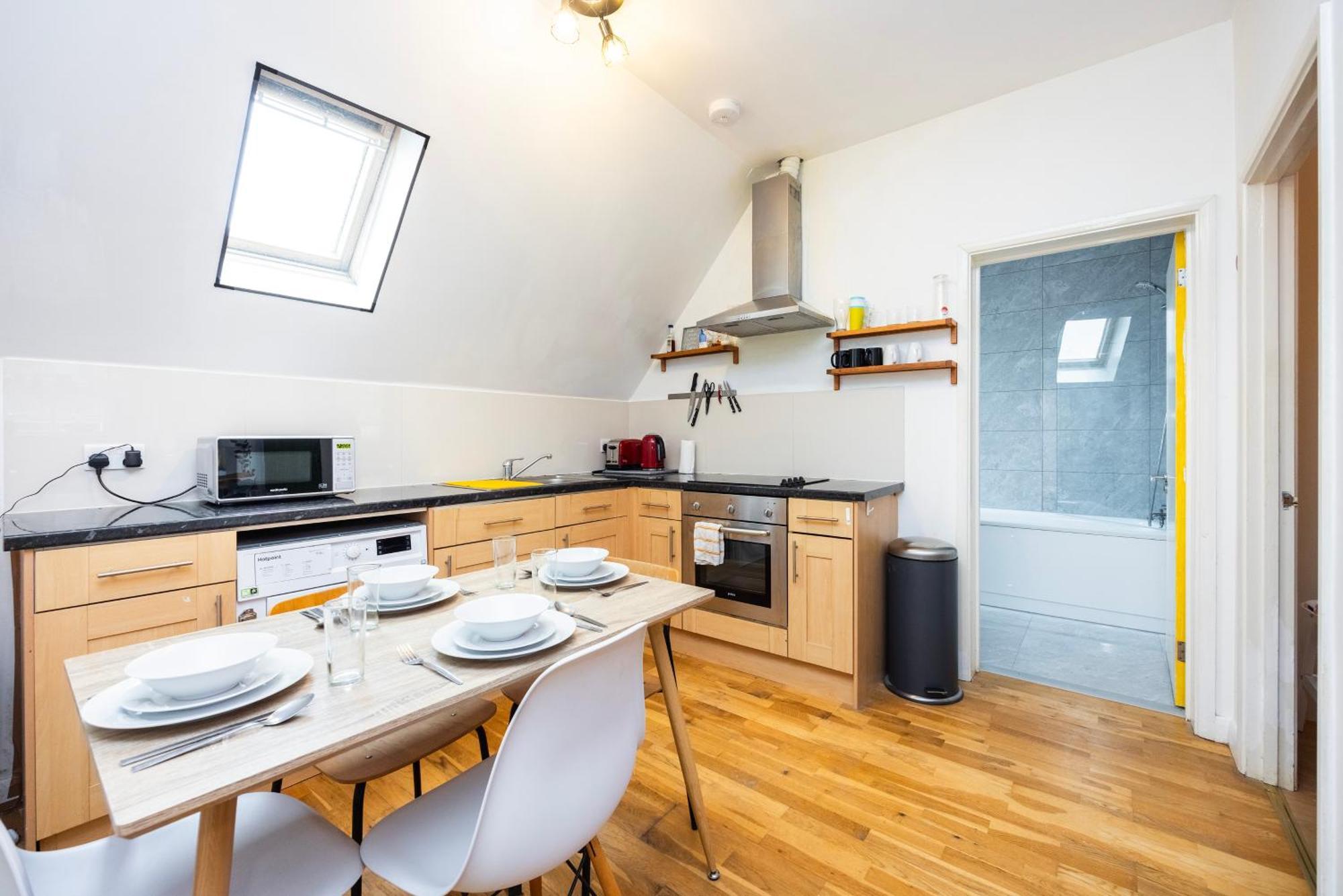 Vibrant Fresh Flat Near The Station - New Cross - Goldsmiths *