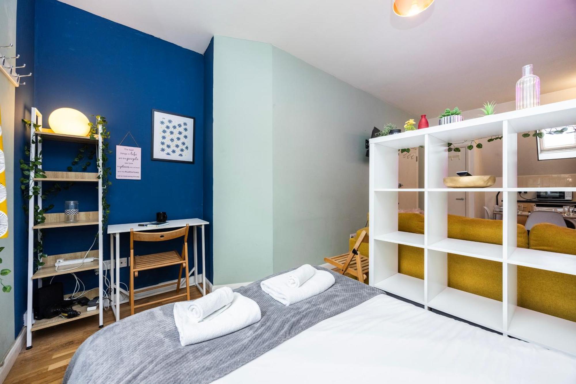 Vibrant Fresh Flat Near The Station - New Cross - Goldsmiths Apartment