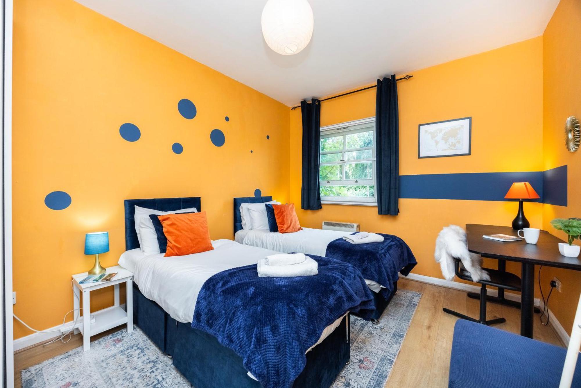 Vibrant Fresh Flat Near The Station - New Cross - Goldsmiths *