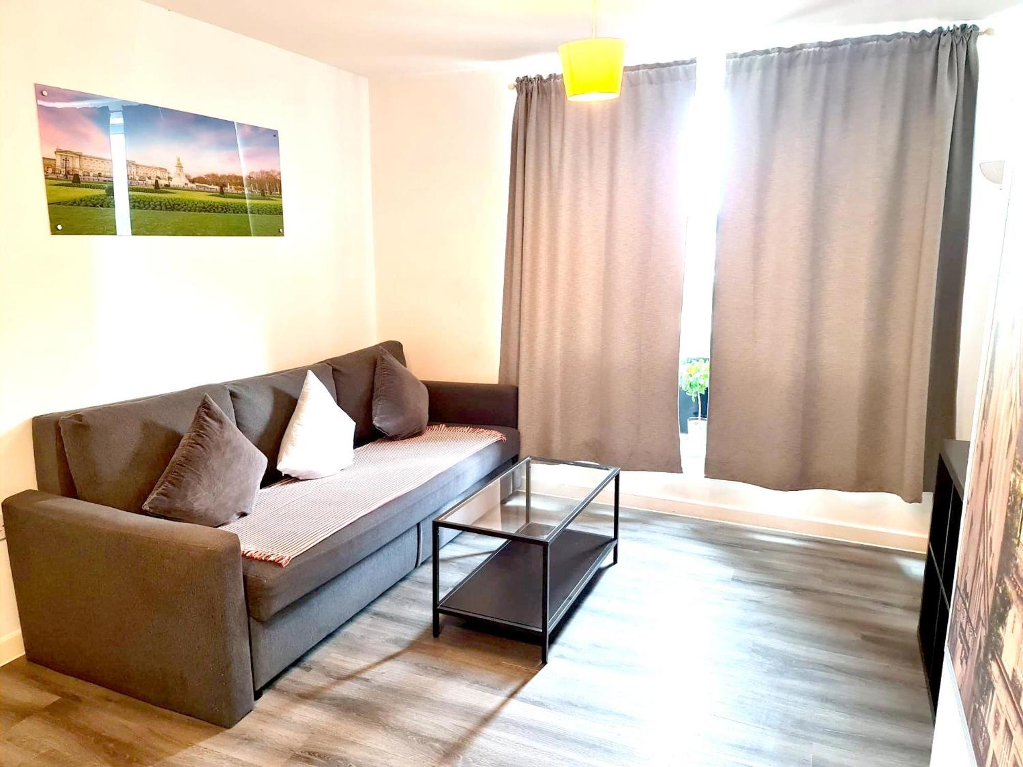Stratford Luxury Apartment