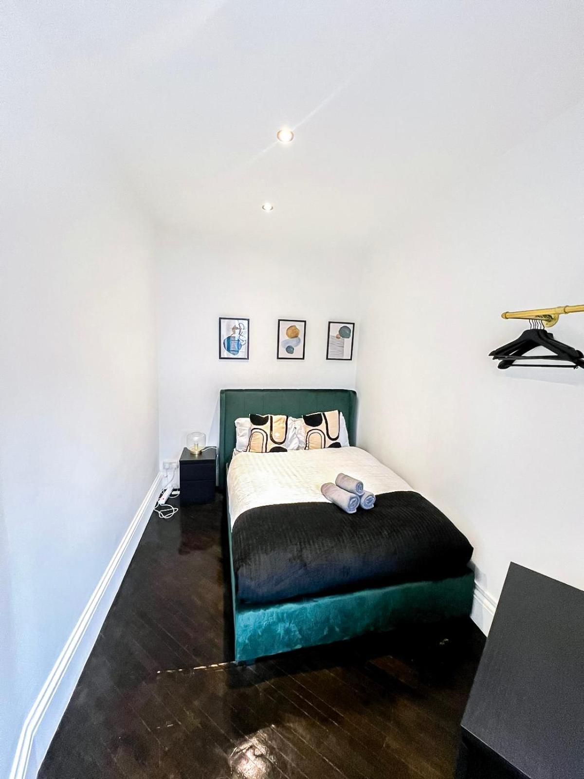 1-bedroom In Shoreditch, Old Street, Hoxton Leilighet London