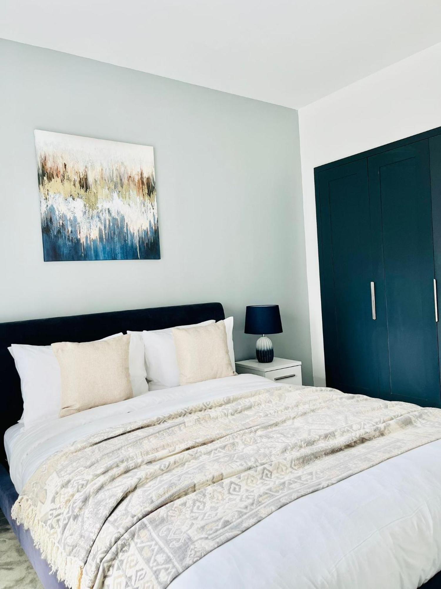 Leilighet Luxurious Apartment - Prime Location Near Excel, O2 & Canary Wharf