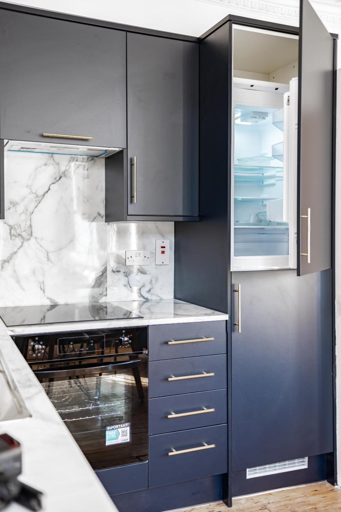 1 Bedroom Chic Flat By Hostarahomes, Sleeps Up To 4, Full Apartment, Location Leilighet London