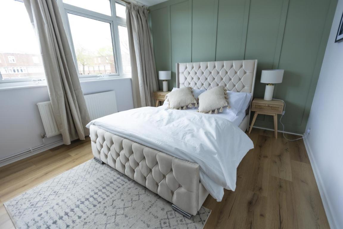 Grace House - 15 Minutes To Central Vakantiehuis
