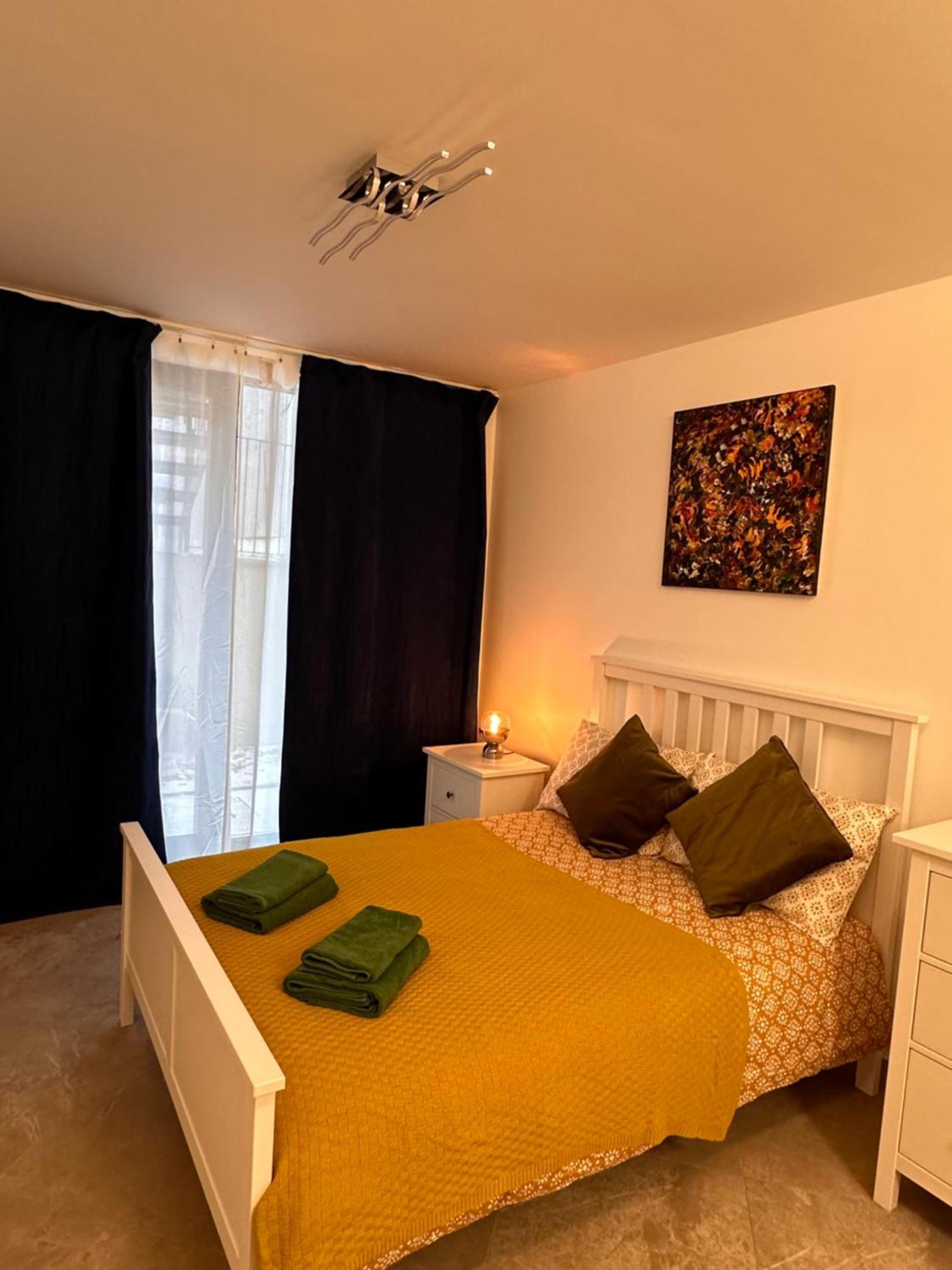 Aya's Snaresbrook Leilighet London