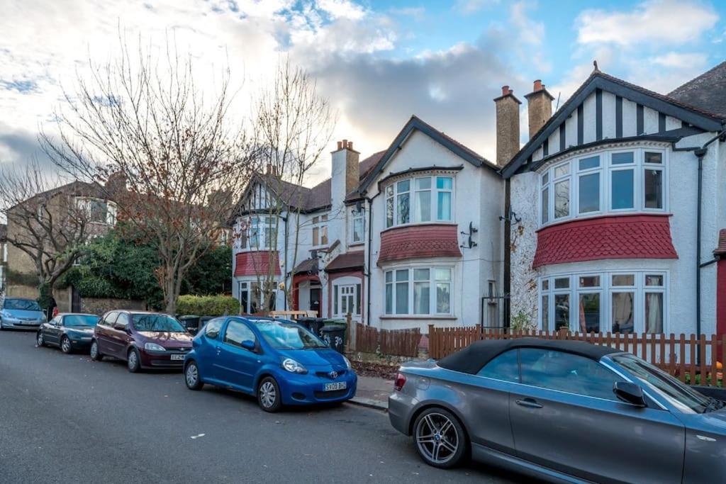 Appartement Beautiful Luxe 3 Bedroom With 4 Beds Londen