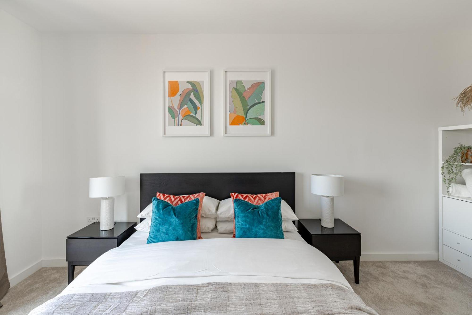 Elegant Penthouse In Stratford - Walk To Tube & Near Canary Wharf * London
