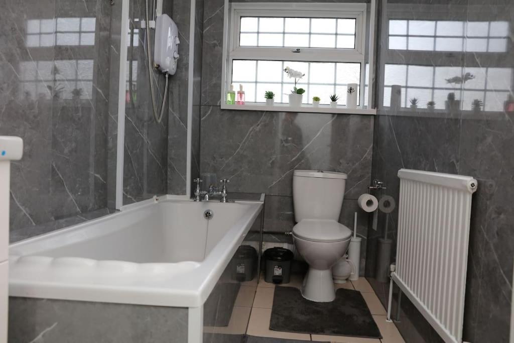 Vakantiehuis The Entire 4 Bedroom House Near Victoria Park And In Bow E3 Londen