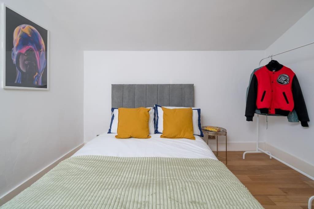Apartment New 4bd Stylish With Amazing Transport *