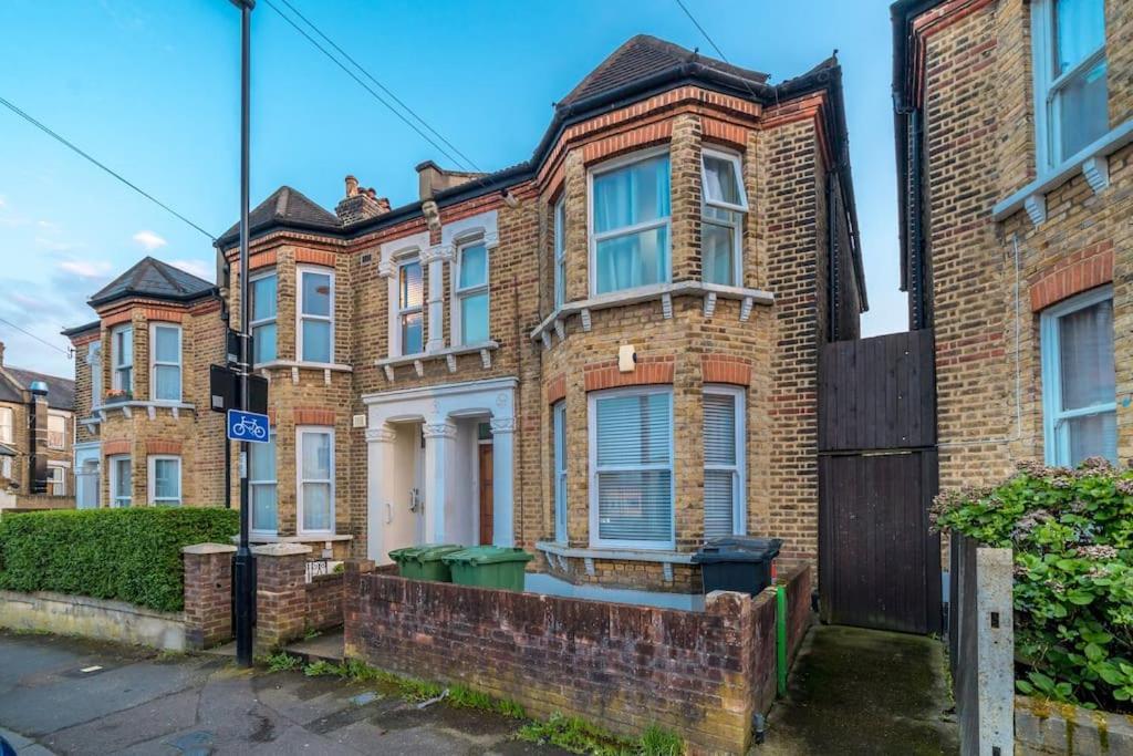 New 4bd Stylish With Amazing Transport Apartment *