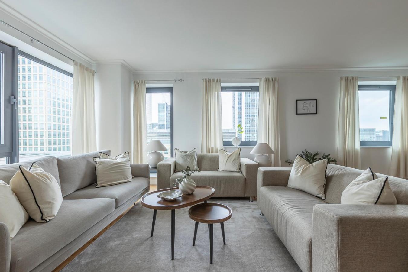Waterfront Apartment *