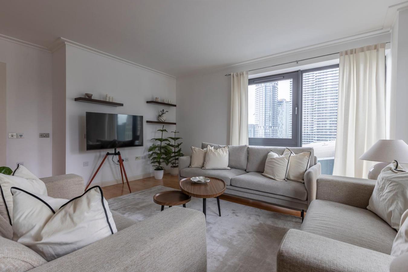 Apartment Waterfront London