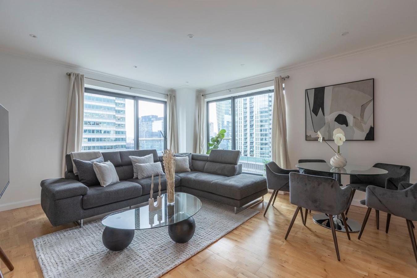 Waterfront Apartment *