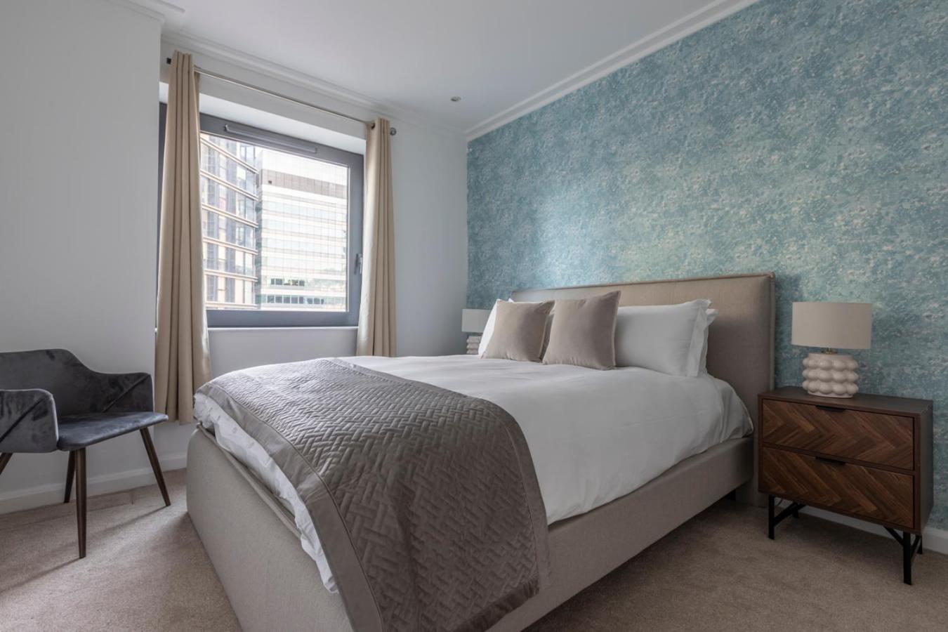 Apartment Waterfront London