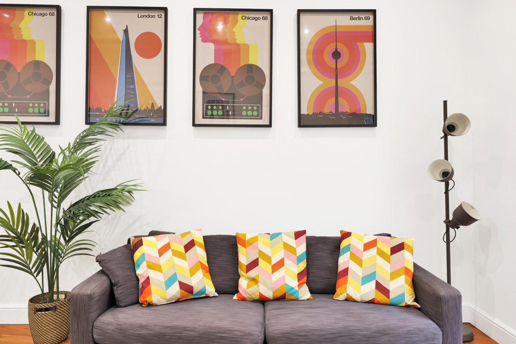 1 Bedroom Short Term & Flexible Renting Hackney With Free Wifi Apartment *
