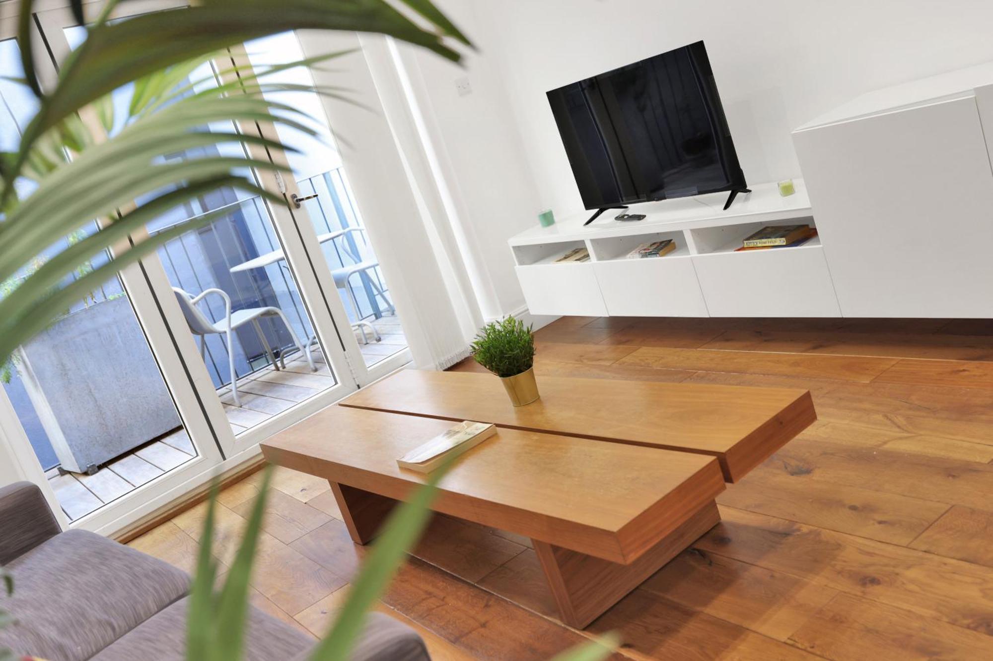 Apartment 1 Bedroom Short Term & Flexible Renting Hackney With Free Wifi *