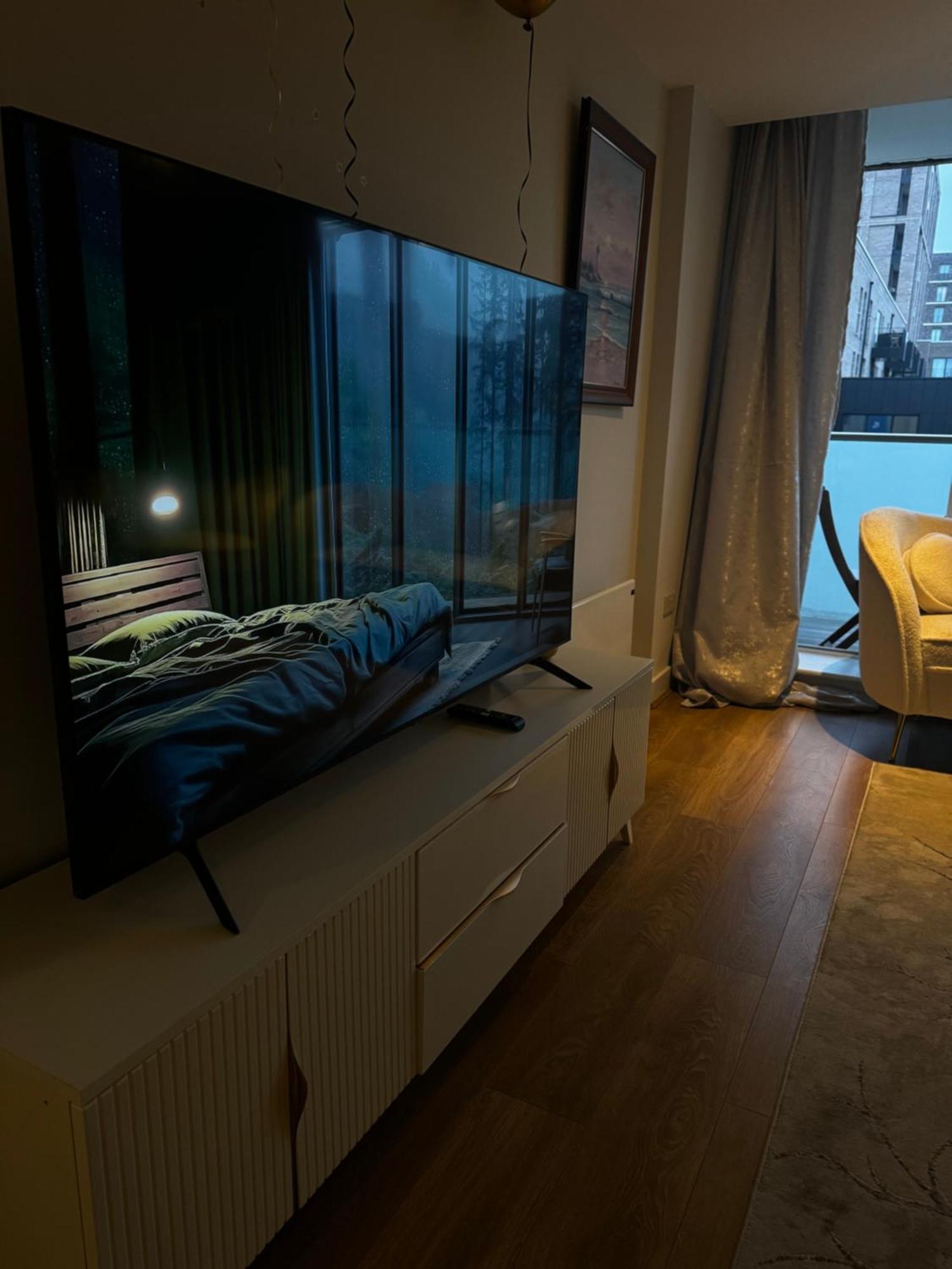 Entire Luxurious Flat In Beckton Excel Netflix & Free Wifi Apartment London