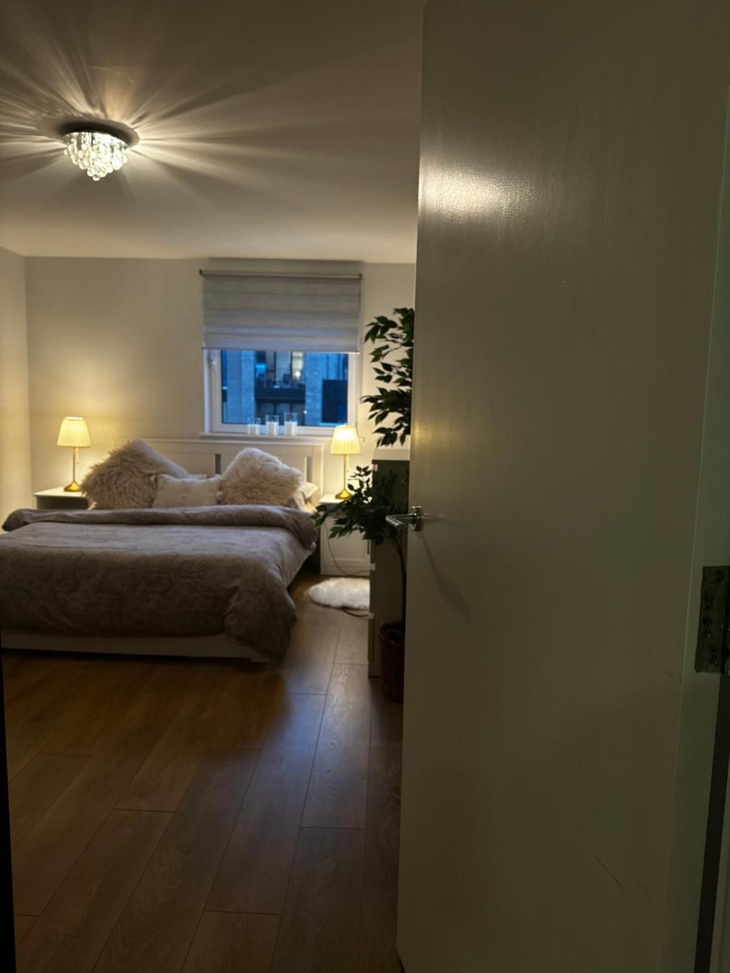 Entire Luxurious Flat In Beckton Excel Netflix & Free Wifi Apartment London