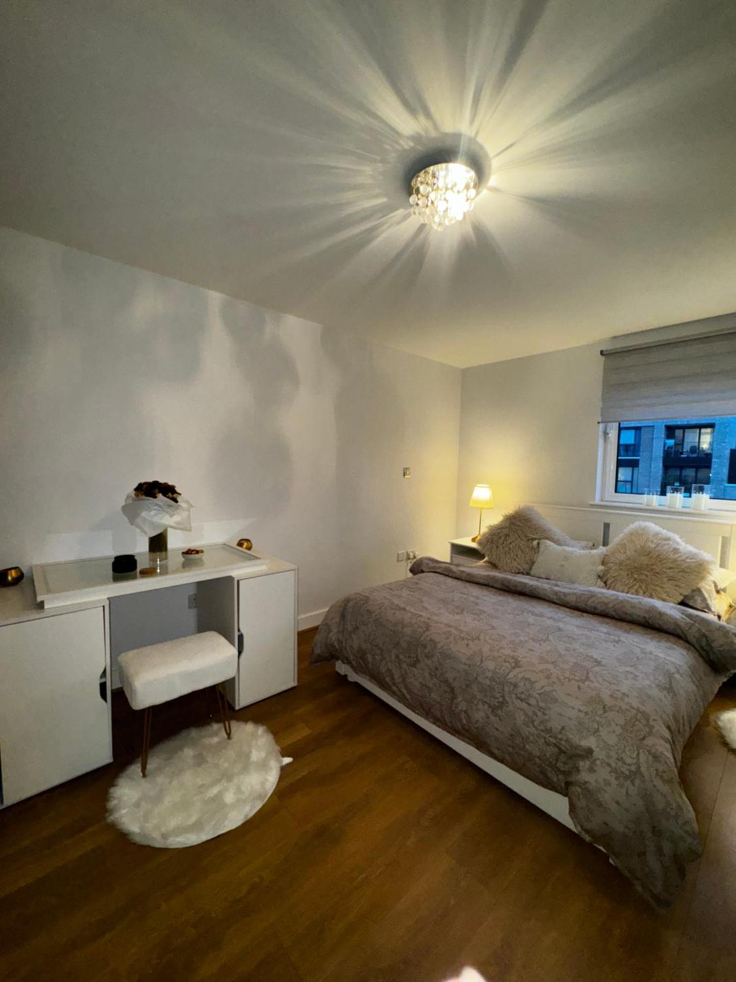 Entire Luxurious Flat In Beckton Excel Netflix & Free Wifi