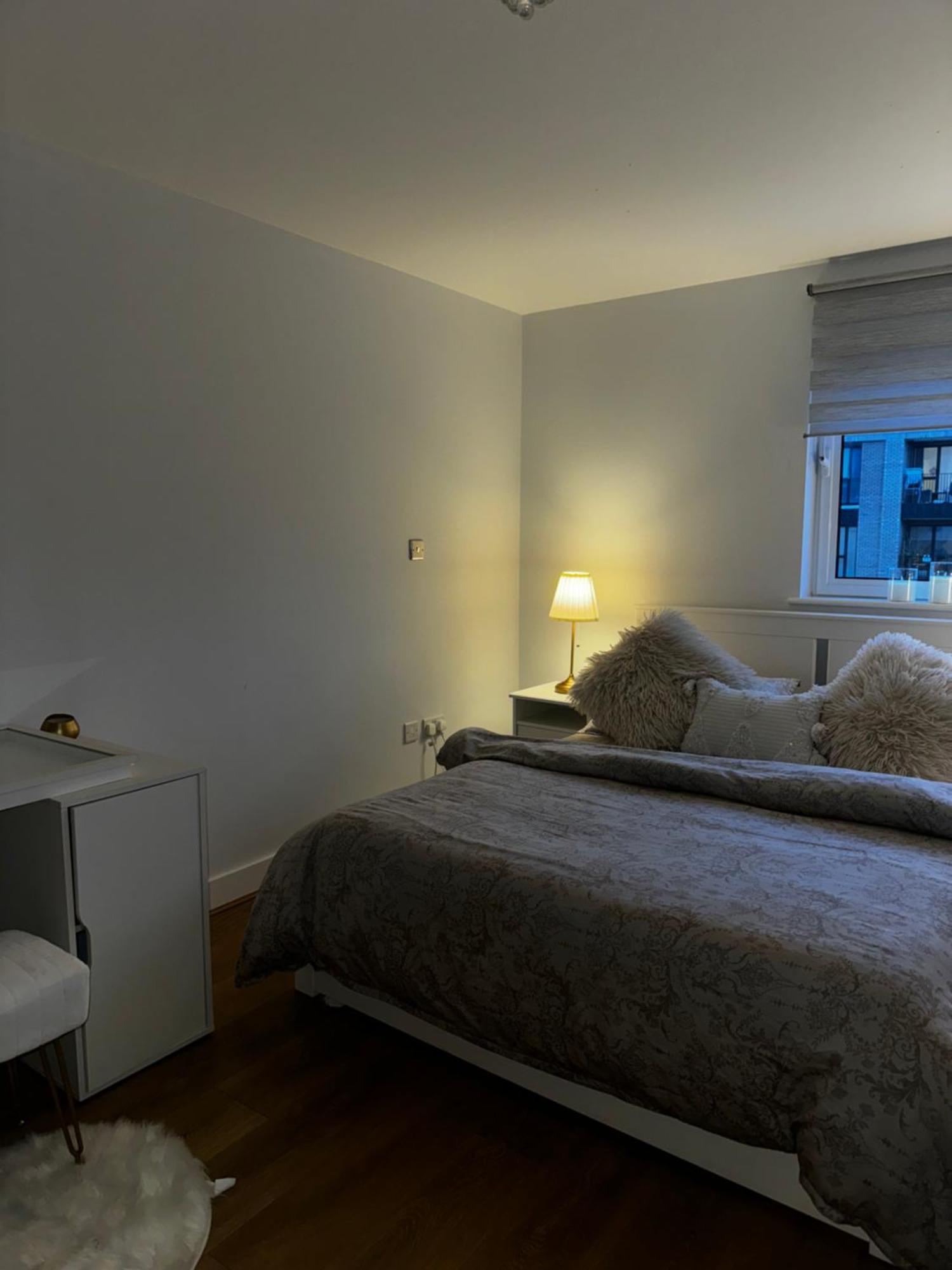 Entire Luxurious Flat In Beckton Excel Netflix & Free Wifi Apartment London