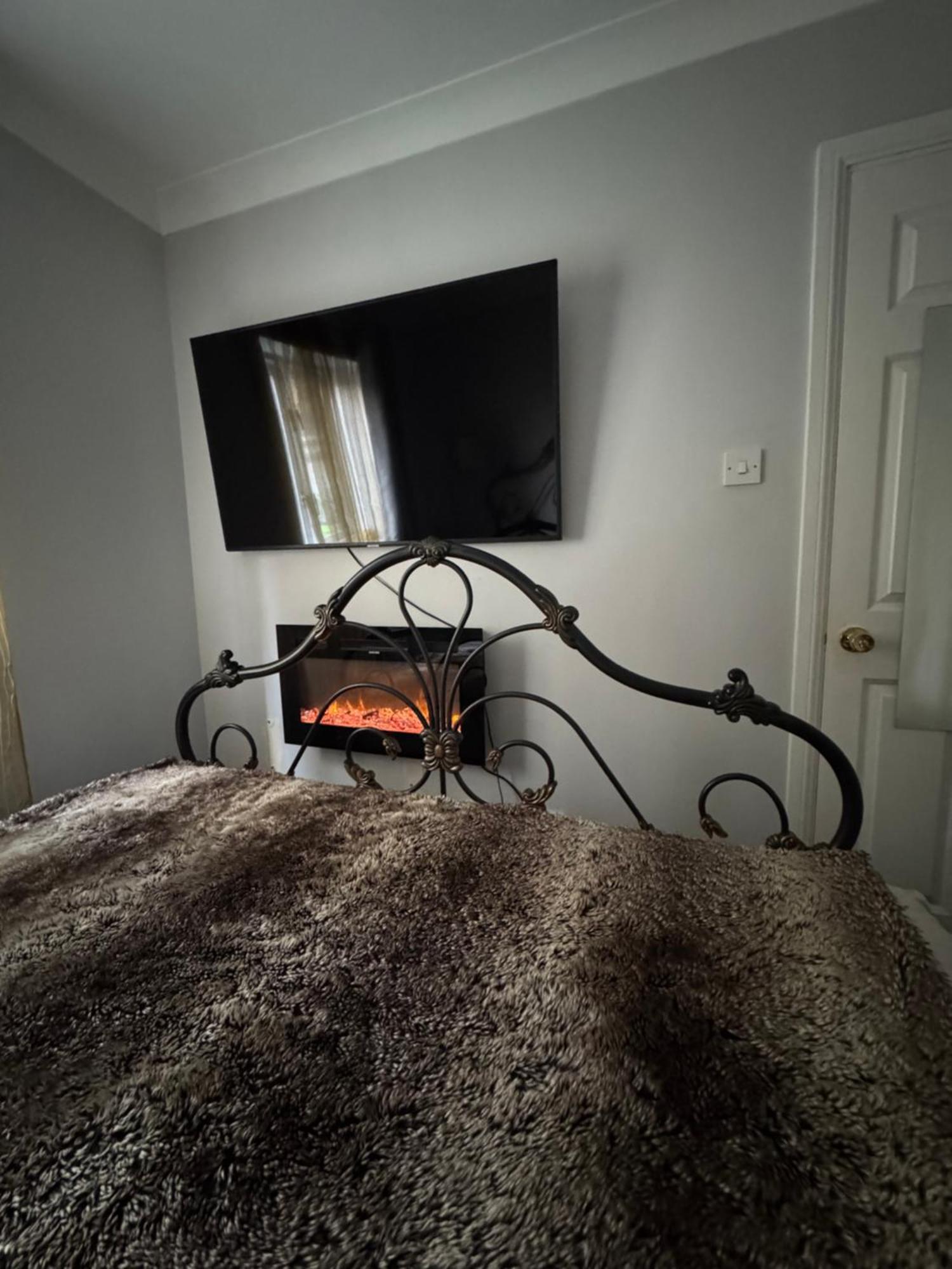 Homestay Waterfront Double With Fireplace In The Heart Of Royal Docks *