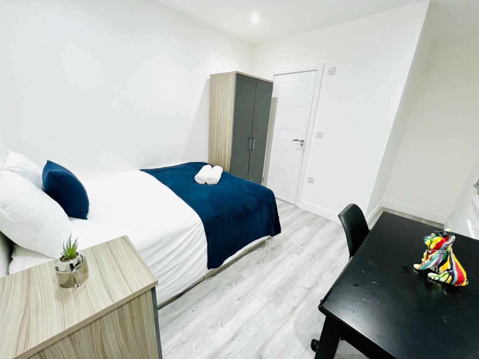 Apartment Flats, Perfect Location To Visit London! *
