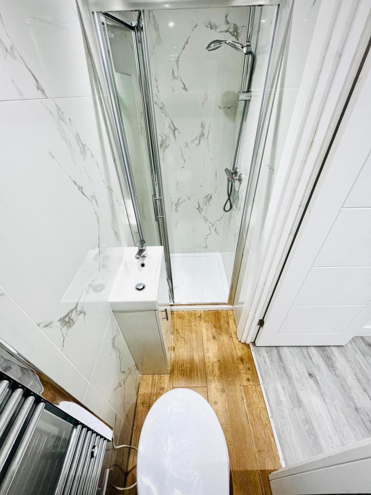 Apartment Flats, Perfect Location To Visit London! *