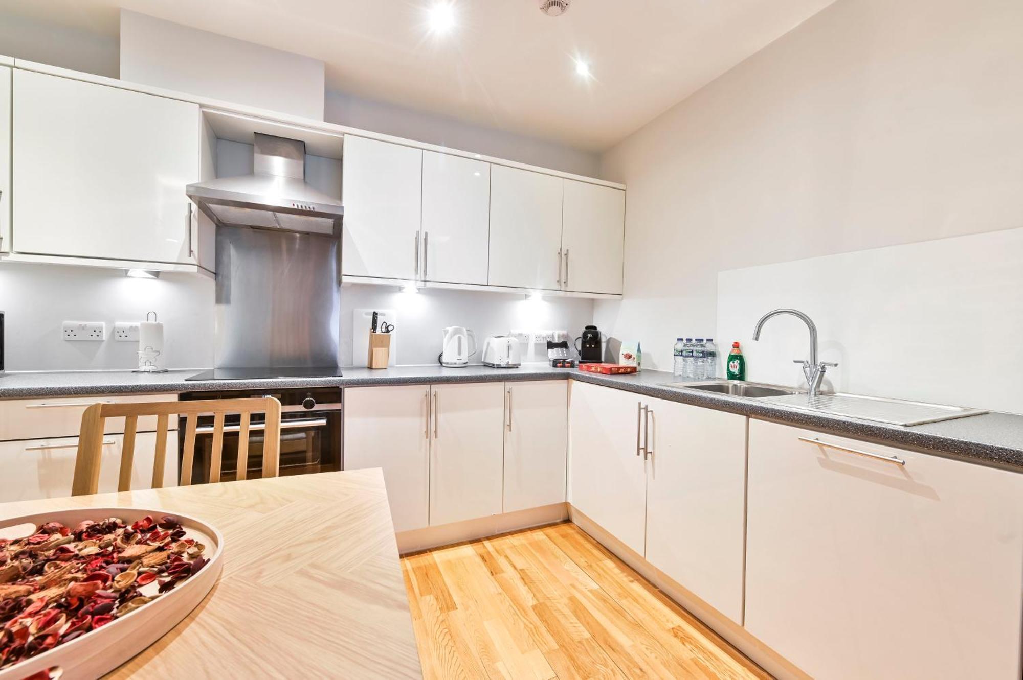 Delightful Tower Bridge Sleeps 6 Londen
