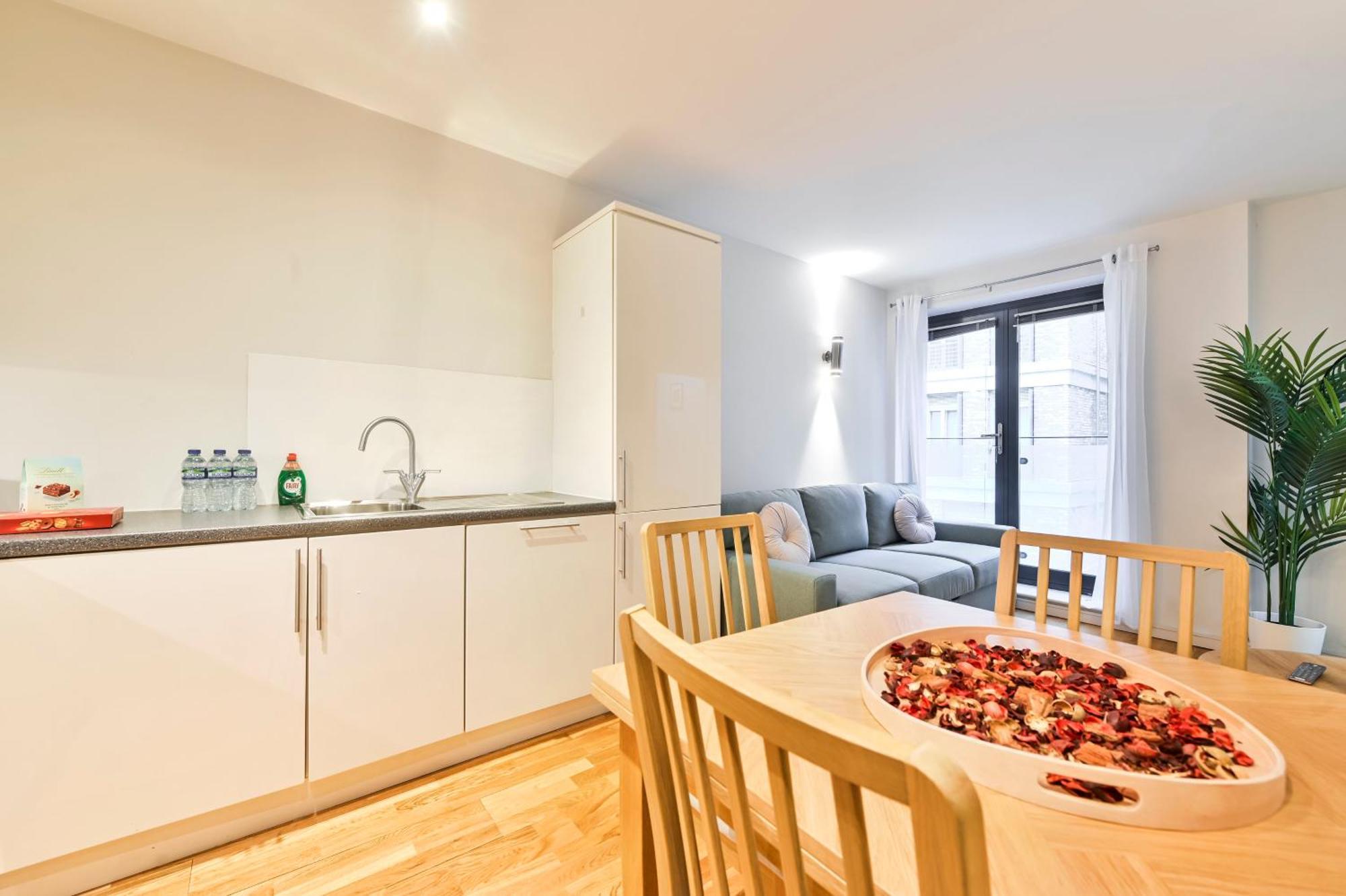 Delightful Tower Bridge Sleeps 6 Londen