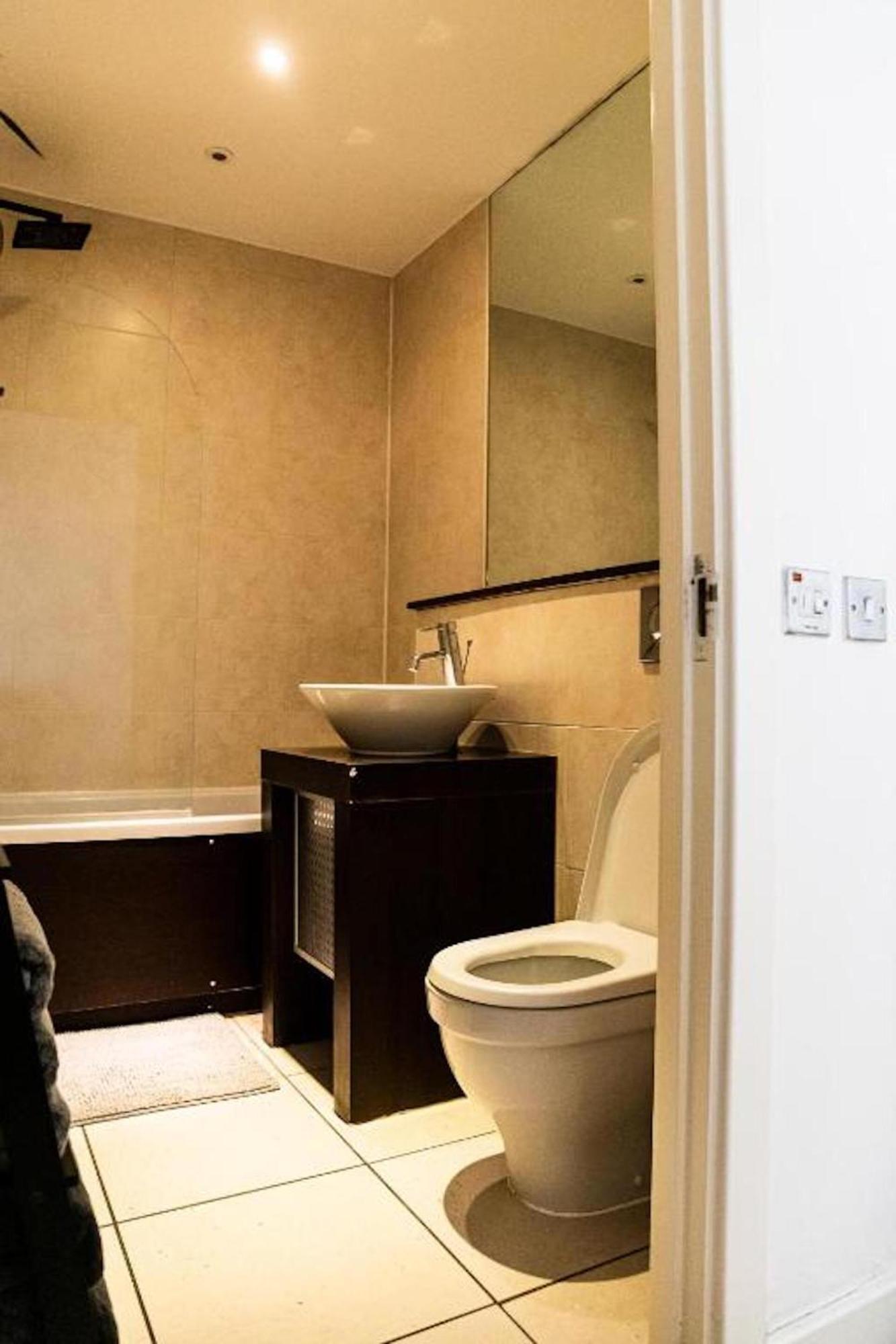 Apartment Whitechapel Two Bedroom Luxury - Free Private Parking - Views