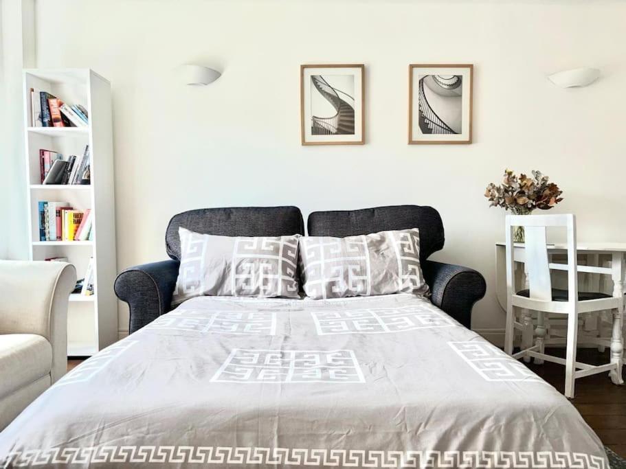 Apartment Bright Spacious 2 Bedroom Flat In Zone One London