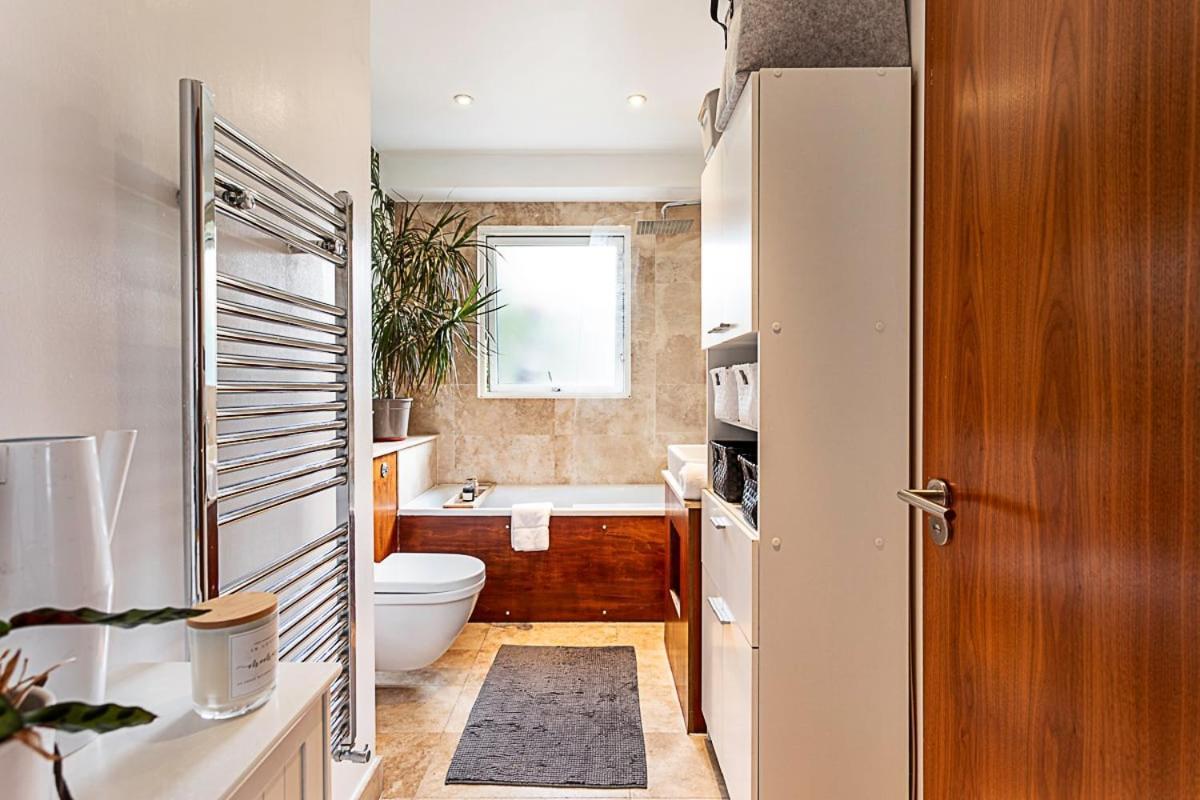 3 Bed Luxury Penthouse In Shoreditch London
