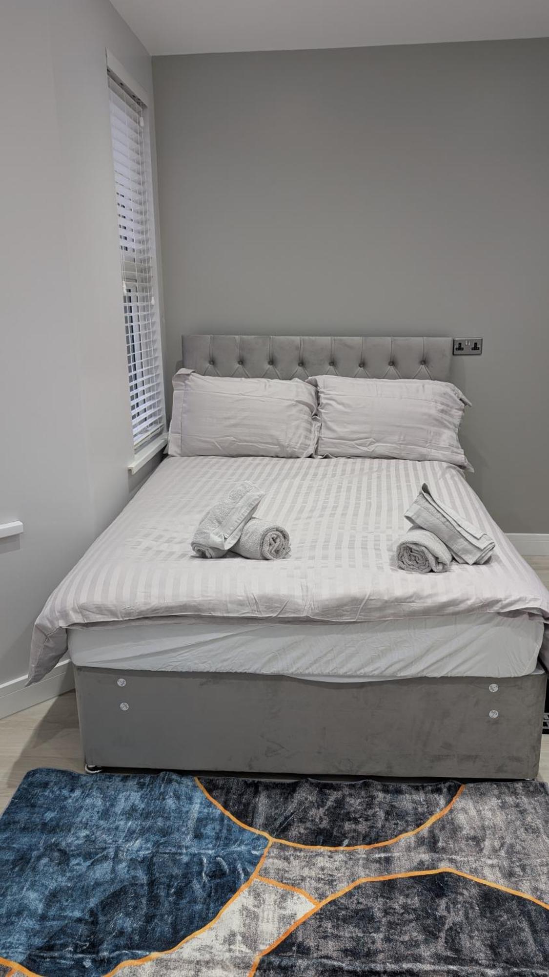 Family Friendly Fully Refurbished 3 Bedroom, 3 Bathroom In Appartement