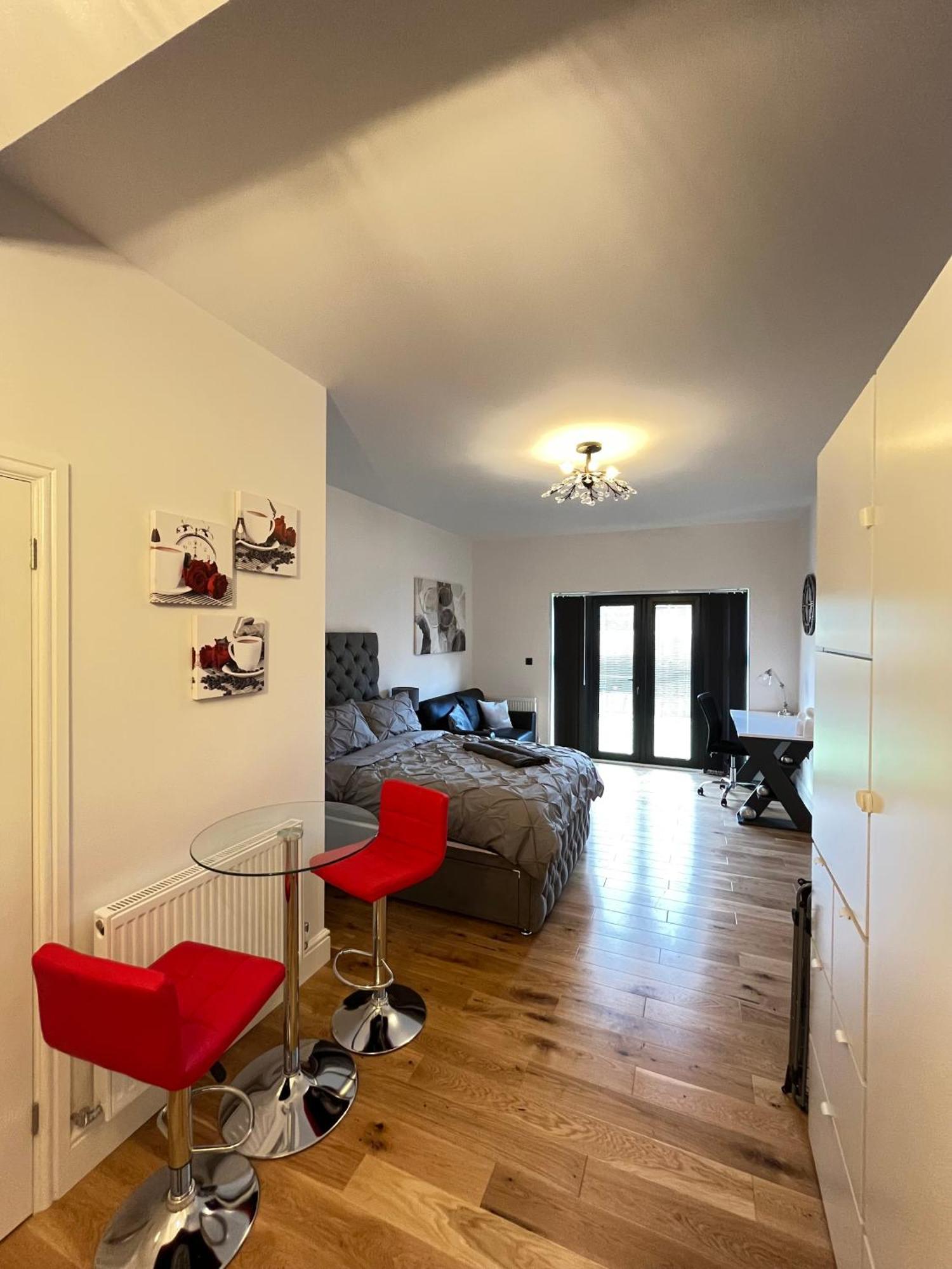 Luxury In - Walthamstow Village - E17 Apartment *