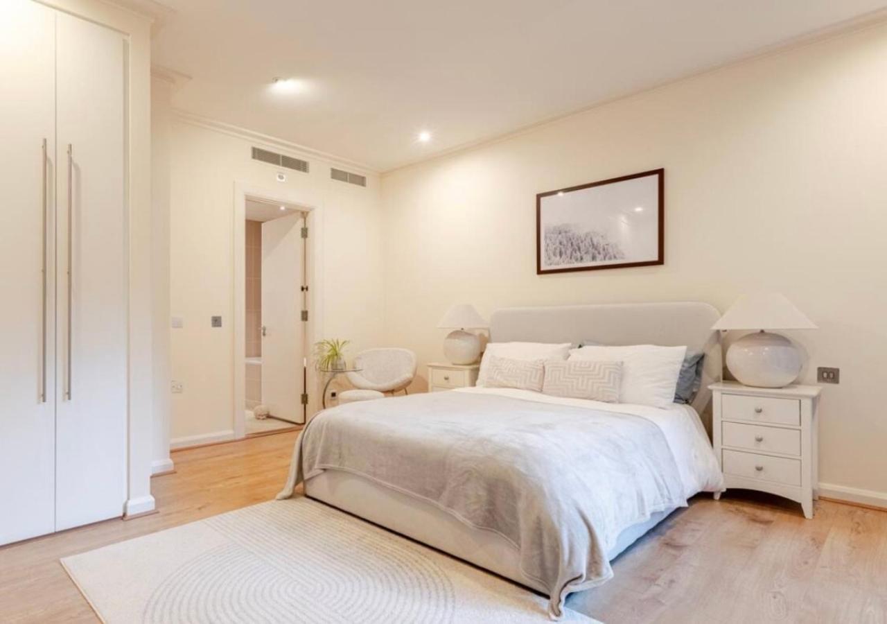 Waterfront Apartment London