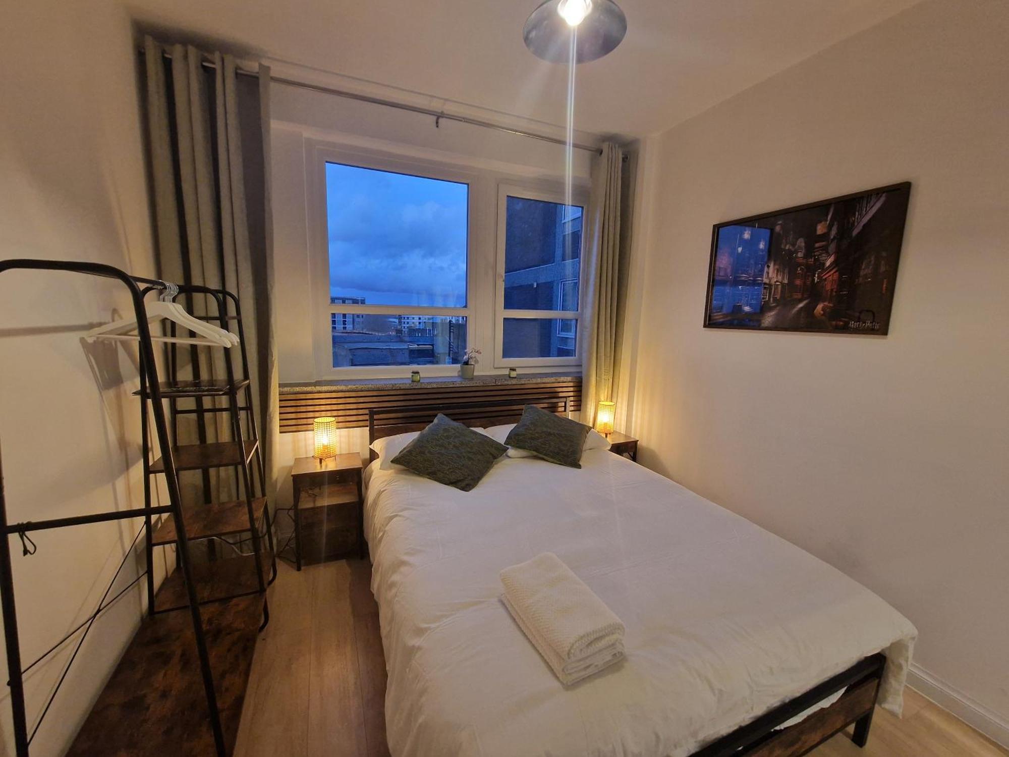 Apartment Modern 2 Bedroom 2 Bathroom Flat, Free Parking London