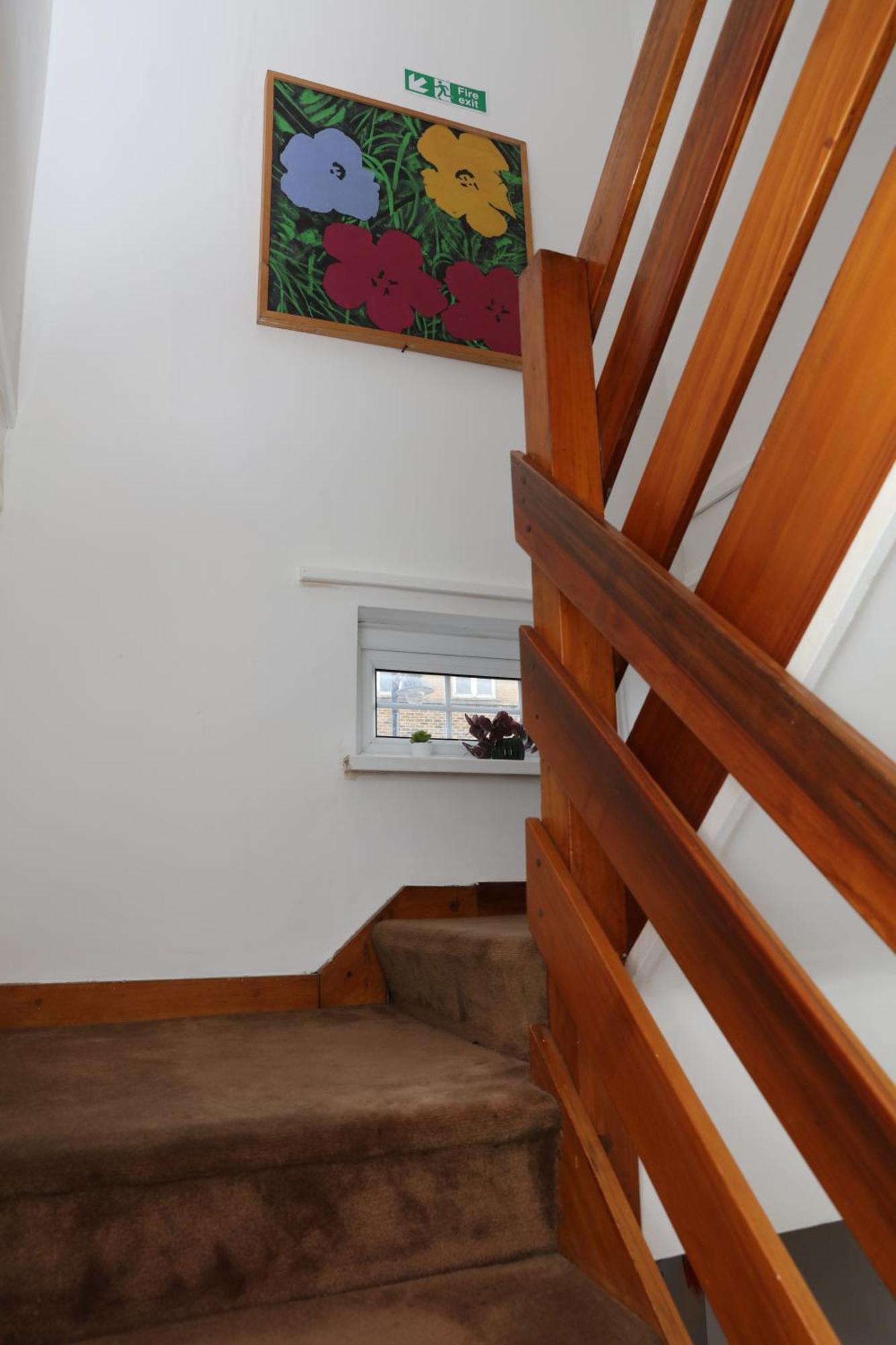The Entire 4 Bedroom House Near Victoria Park And In Bow E3 Londen