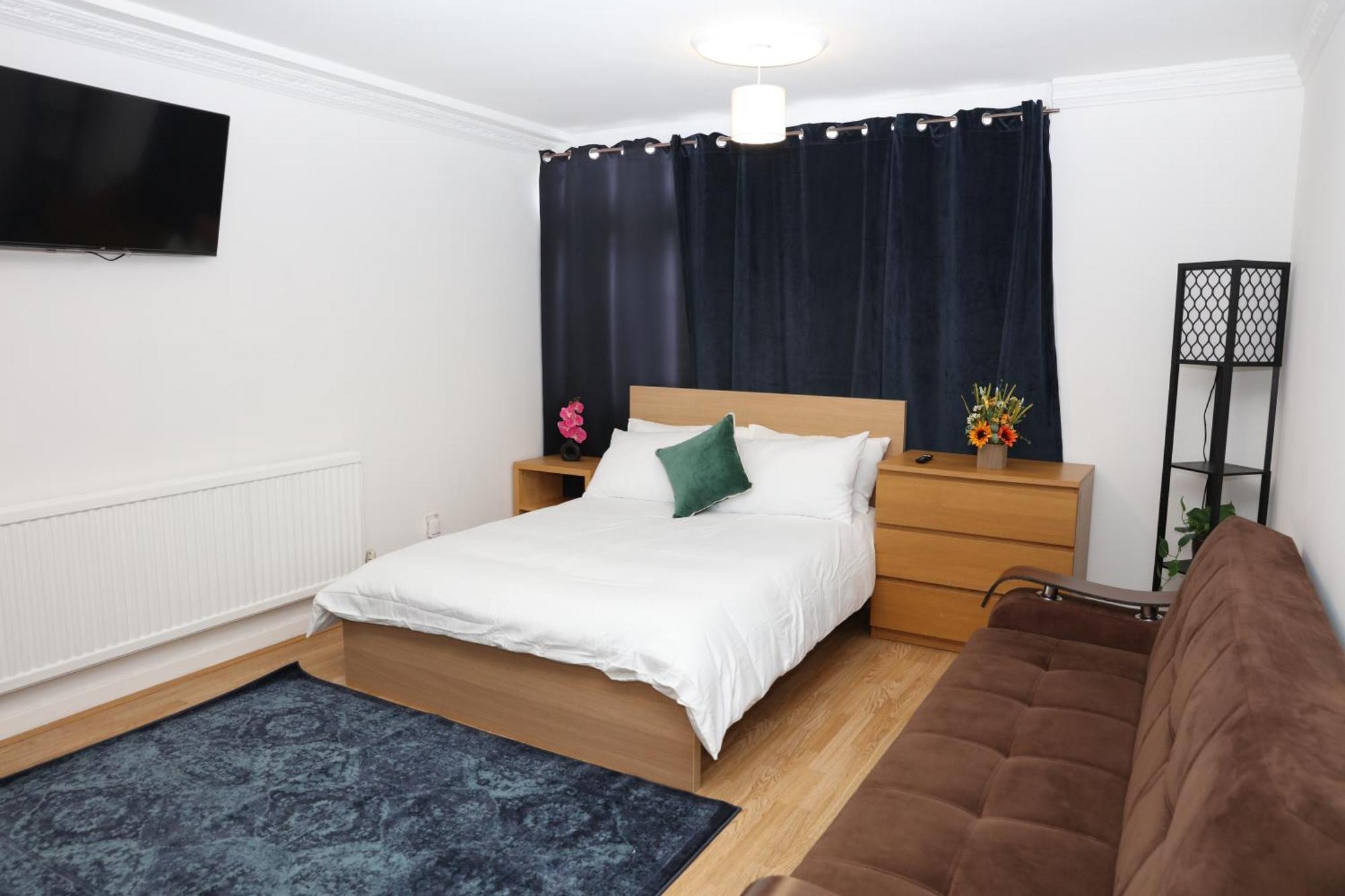 The Entire 4 Bedroom House Near Victoria Park And In Bow E3 Vakantiehuis *