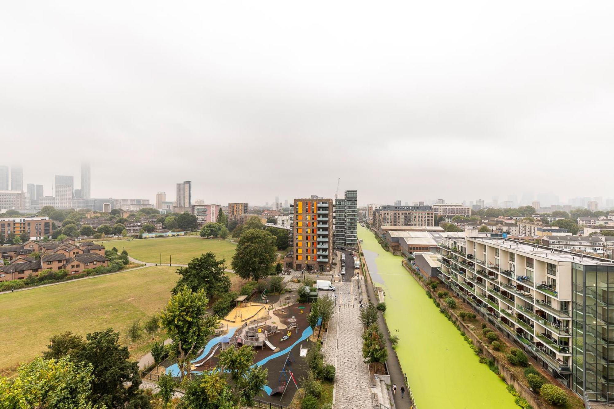 3br Poplar Views Of Canary Wharf *