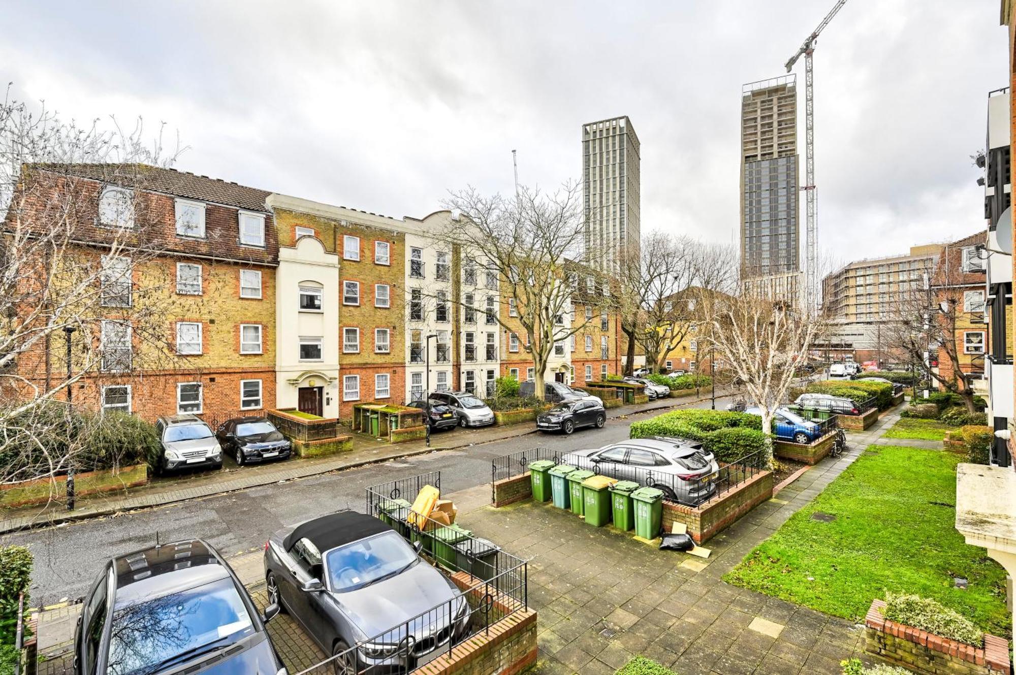 Apartment Cosy 1-Bed E15, Sleeps 4, 1 Min From Tube Station Near O2 Arena