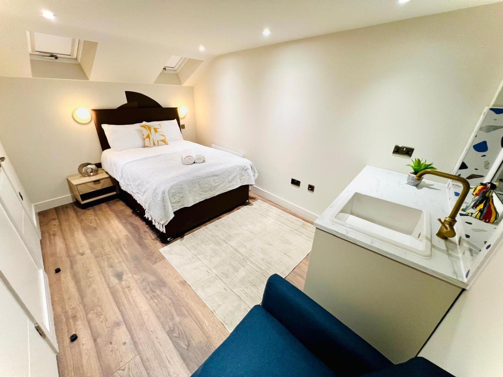 Gasthof Holly A Mini Great Location For Tourist!!! London