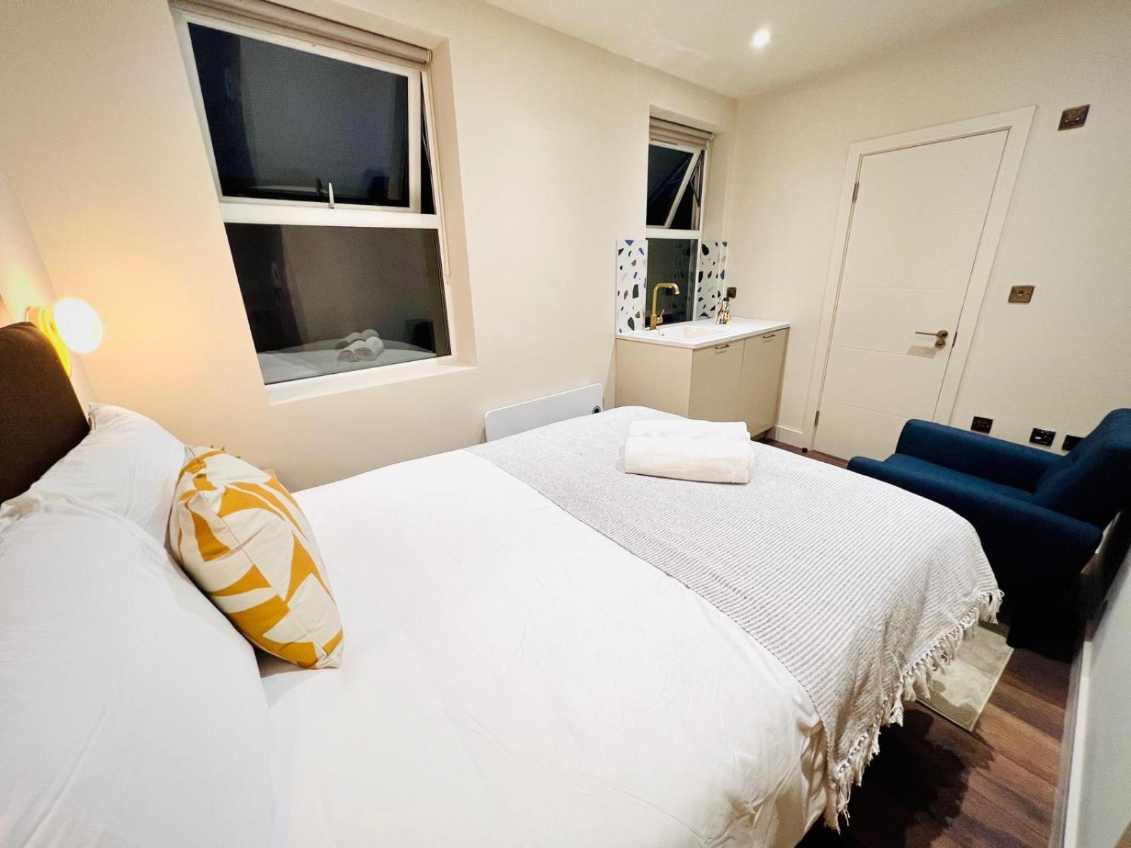 Gasthof Holly A Mini Great Location For Tourist!!! London